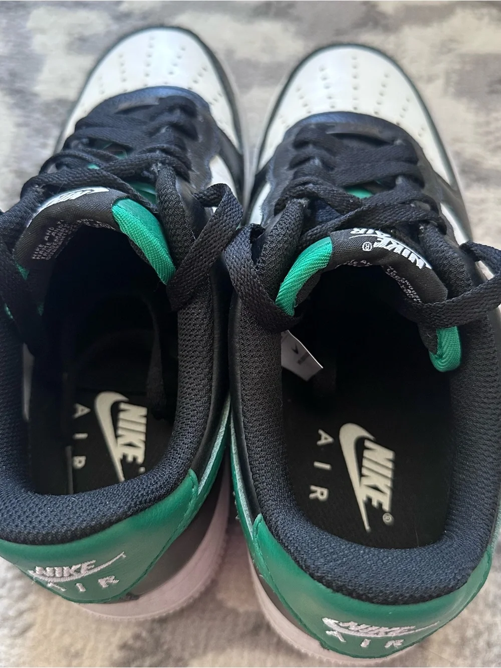 Nike Women’s Size 8 Air Max Correlate White Black New Green Sneakers